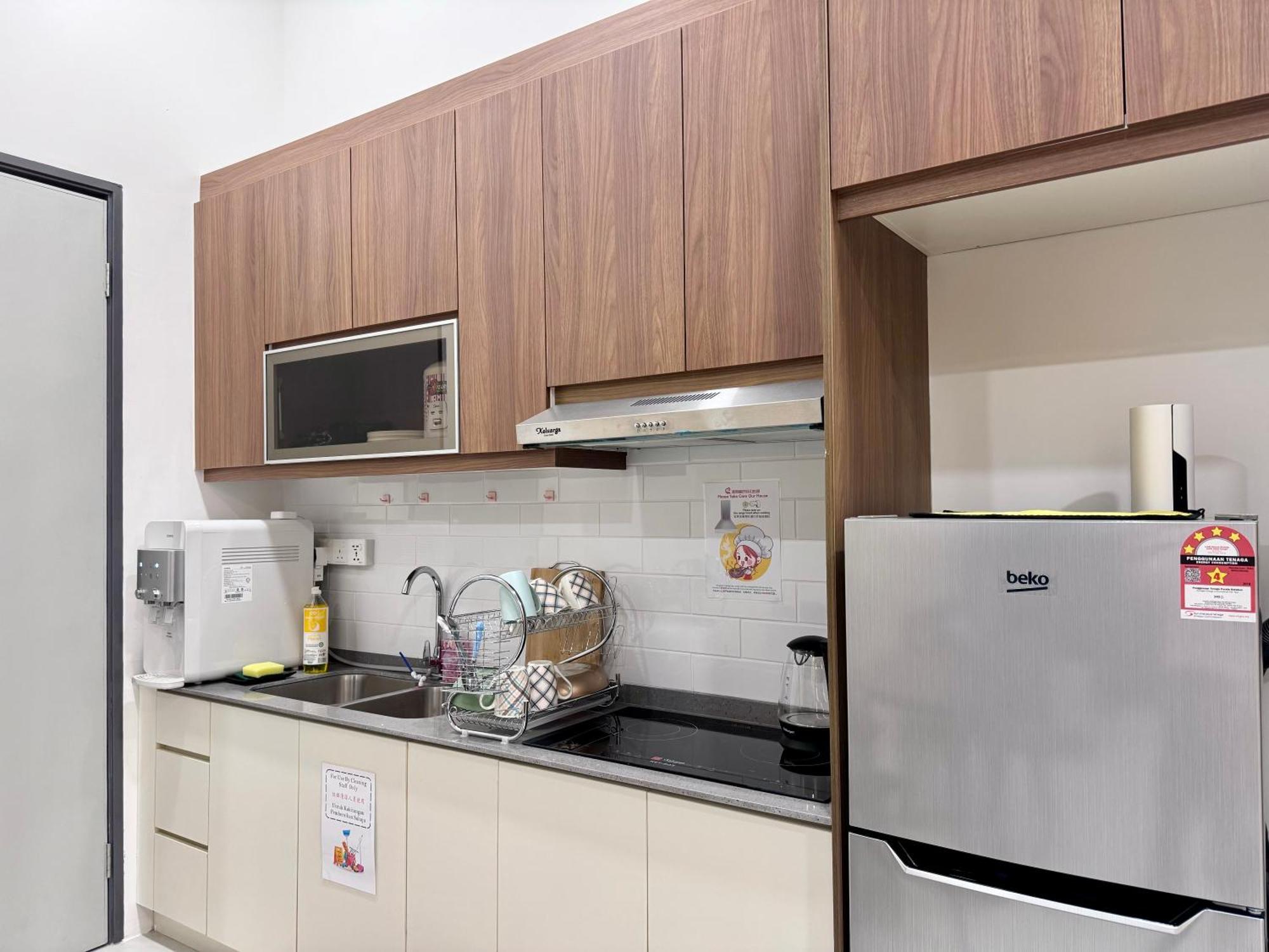 The Podium-3r2b-free 2 Parking-12 Pax-d323 Apartment *