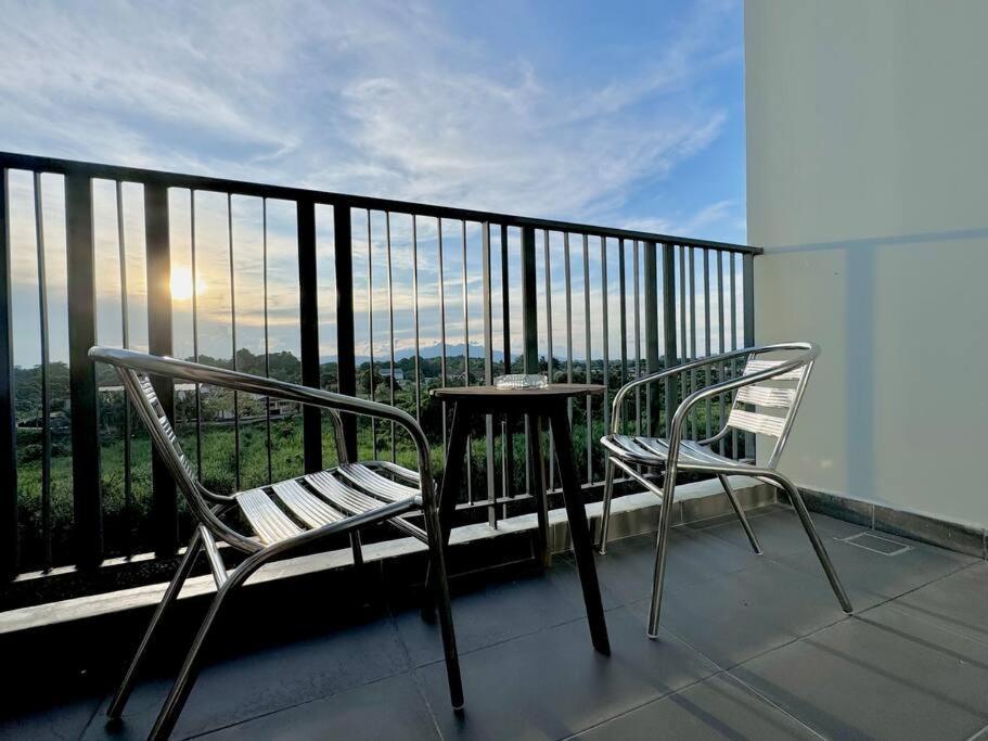 Apartment The Podium-3r2b-free 2 Parking-12 Pax-d323 *