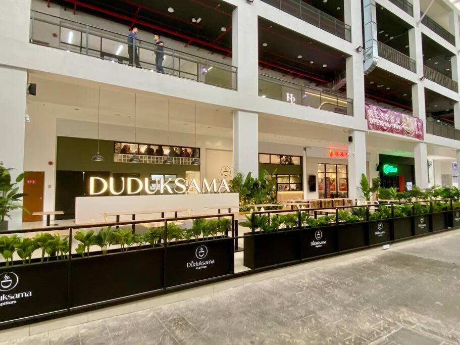 The Podium-3r2b-free 2 Parking-12 Pax-d323 Apartment *